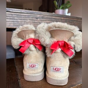 Authentic Bailey Bow Uggs